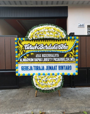 Papan Bunga Duka di Tangkum